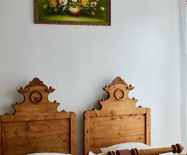 Vadrozsa Vendeghaz Rácalmás